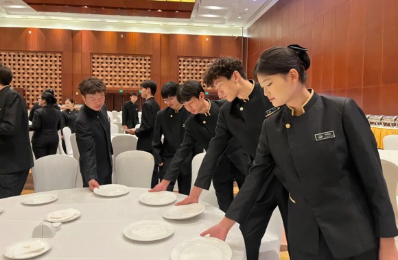 我院19名空乘学子赴京护航国家会议以青春之力彰显青年担当