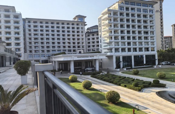 深化产教融合，赋能“双师”成长——学院院长赴华丰视家酒店调研并签署教师实训基地协议