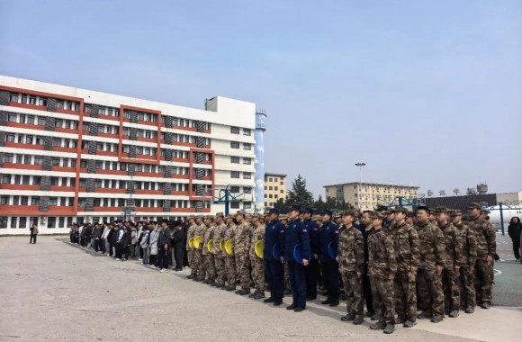 陕西旅游烹饪职业学院开展“植绿护绿 美化校园”植树节主题活动